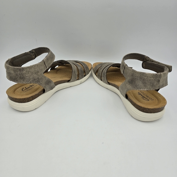 NEW! 7N NARROW WIDTH Clarks Collection April Dove Platinum Velcro Strap Sandals - Picture 8 of 16